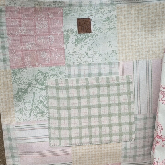 Vintage Style Medium Totes $32 Each - Picture 2 of 6